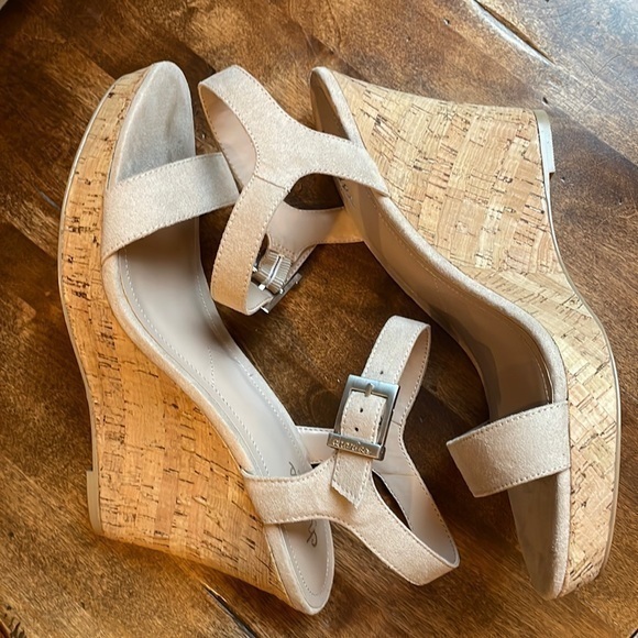 Charles by Charles David Neutral Cork Wedge‎ Ankle Strap Sandals Womens Size 10 - Picture 1 of 10
